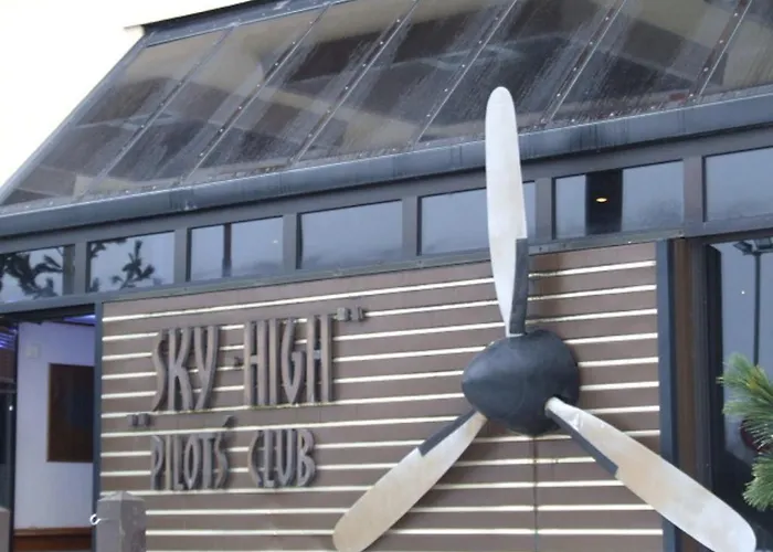 Sky High Hotel Airport 200 Meters From The Terminal