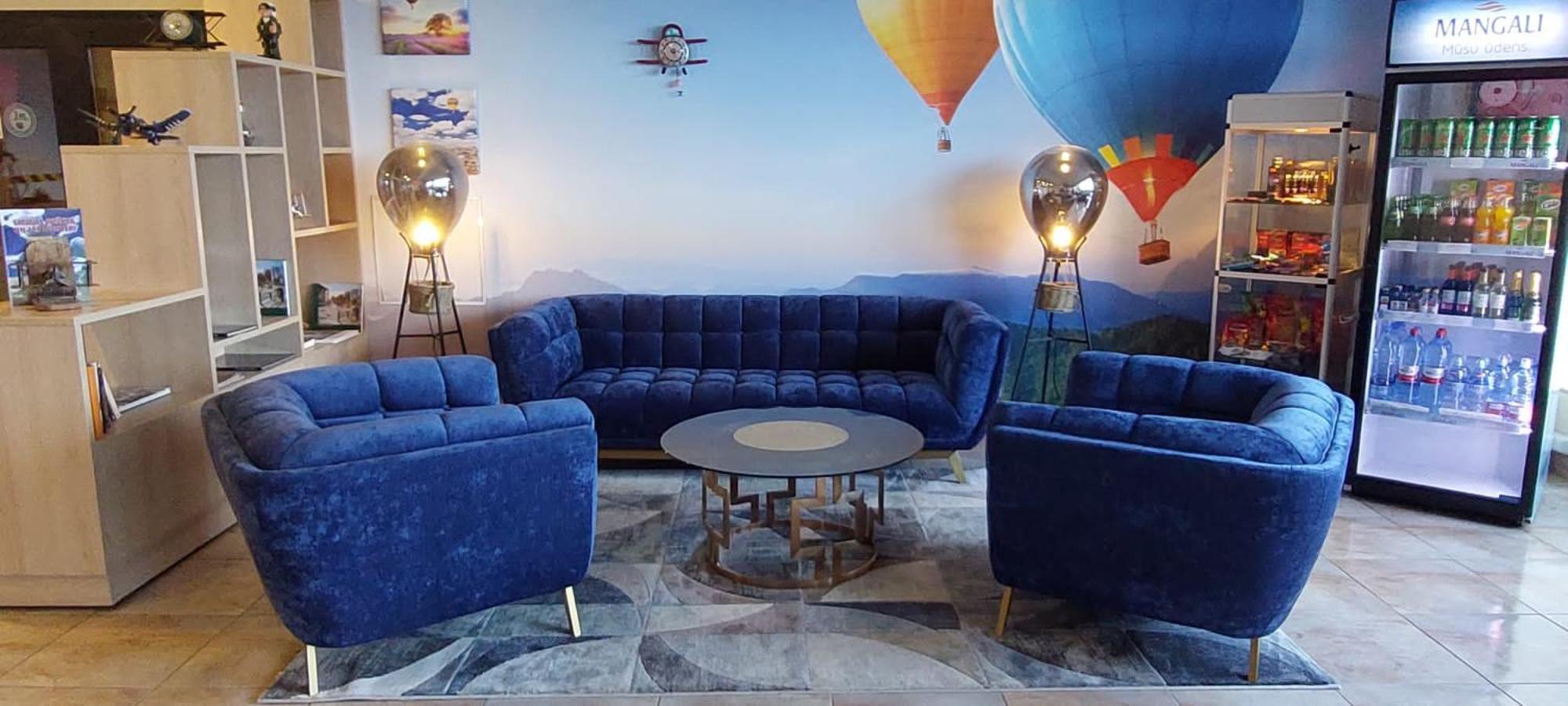 Sky High Airport 200 Meters From The Terminal Hotel 3*